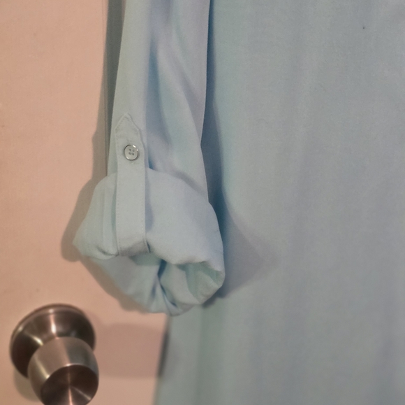 Blouses - Picture 2 of 7